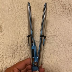Babyliss mini straightener